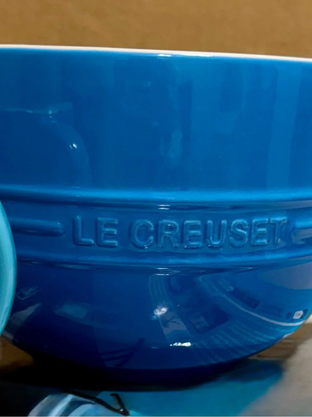 Le Creuset Marseille Blue 3 Qt Stoneware Batter Mixing Bowl Pour Spout